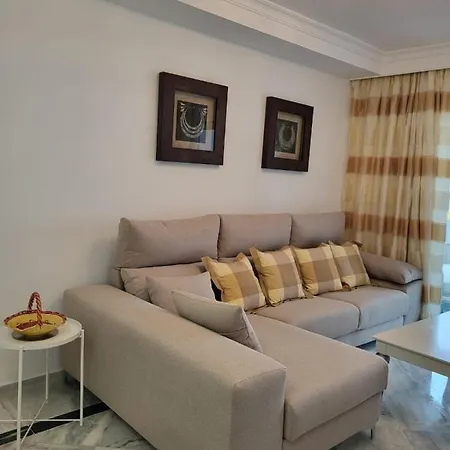 сozy 2 Bedroom In Area Of Apartment *