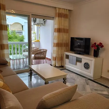 сozy 2 Bedroom In Area Of Apartment